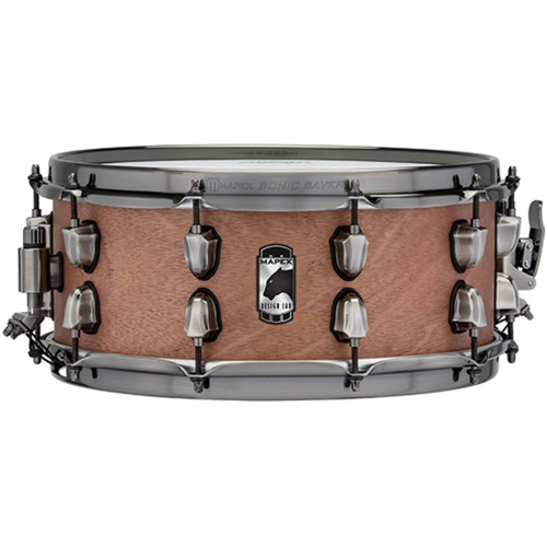 The all-mahogany shell and reinforcement rings of the Heartbreaker snare blend the historic snare drum tone with a modern snare design. It combines th