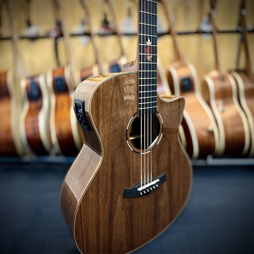 Tanglewood Winterleaf Exotic Superfolk Solid Top Venetian C/E Guitar all Black Walnut [TWX6-CE-BW]